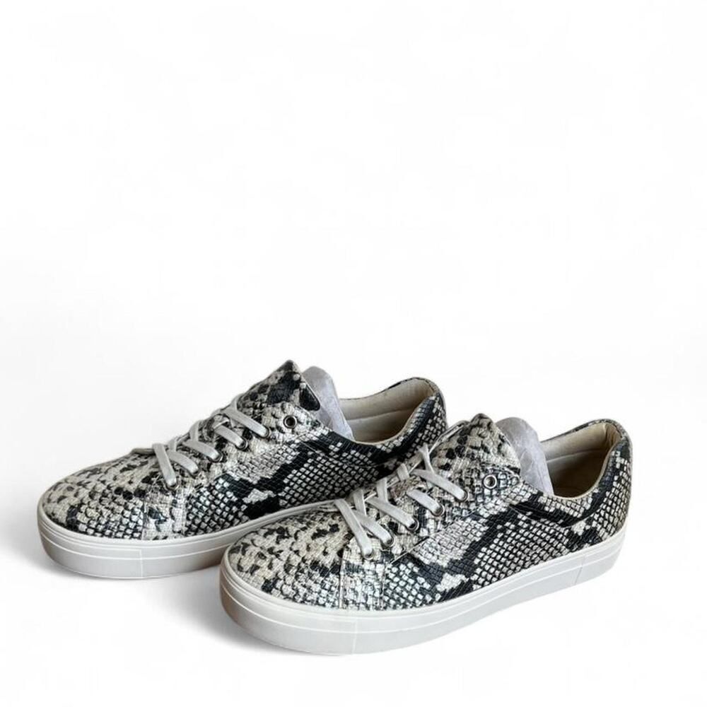 Women's Black and White Sneakers Size 10 - Picture 3 of 6